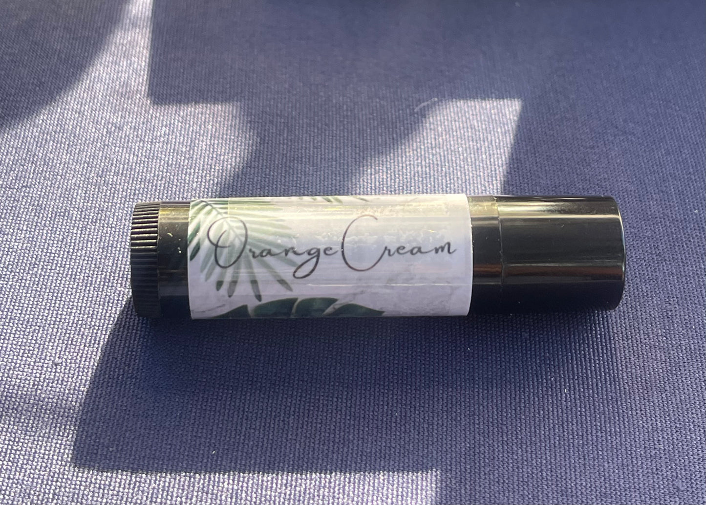 All-Natural Lip Balm – Nourishing Moisture with a Hint of Sweetness
